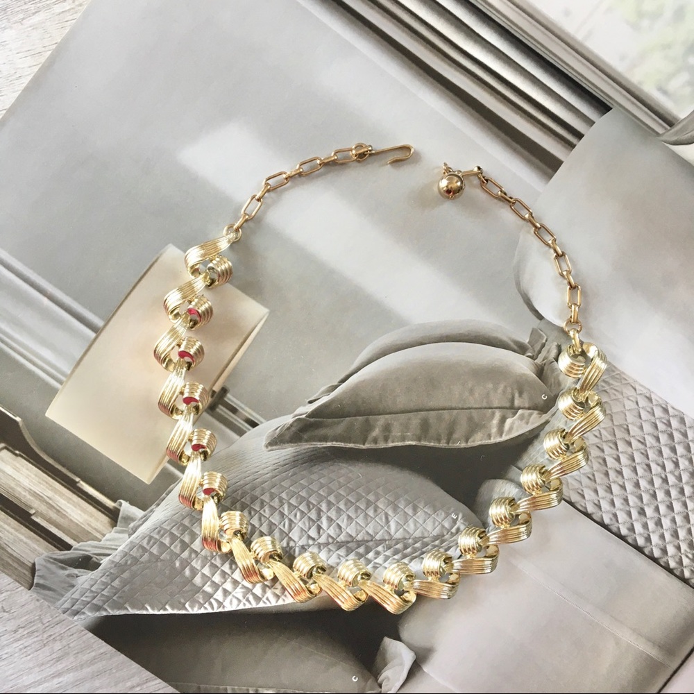Ribbon Chain Gold Stone Necklace